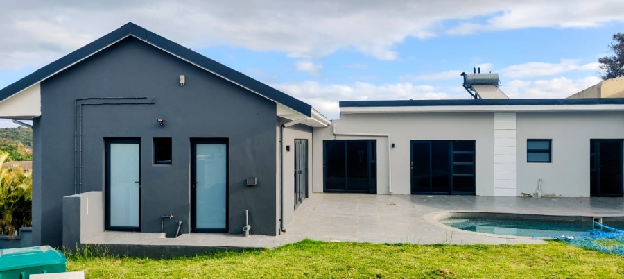 4 Bedroom Property for Sale in Beacon Bay Eastern Cape